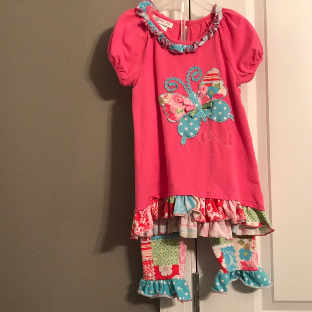Girl’s 2 piece pink butterfly set